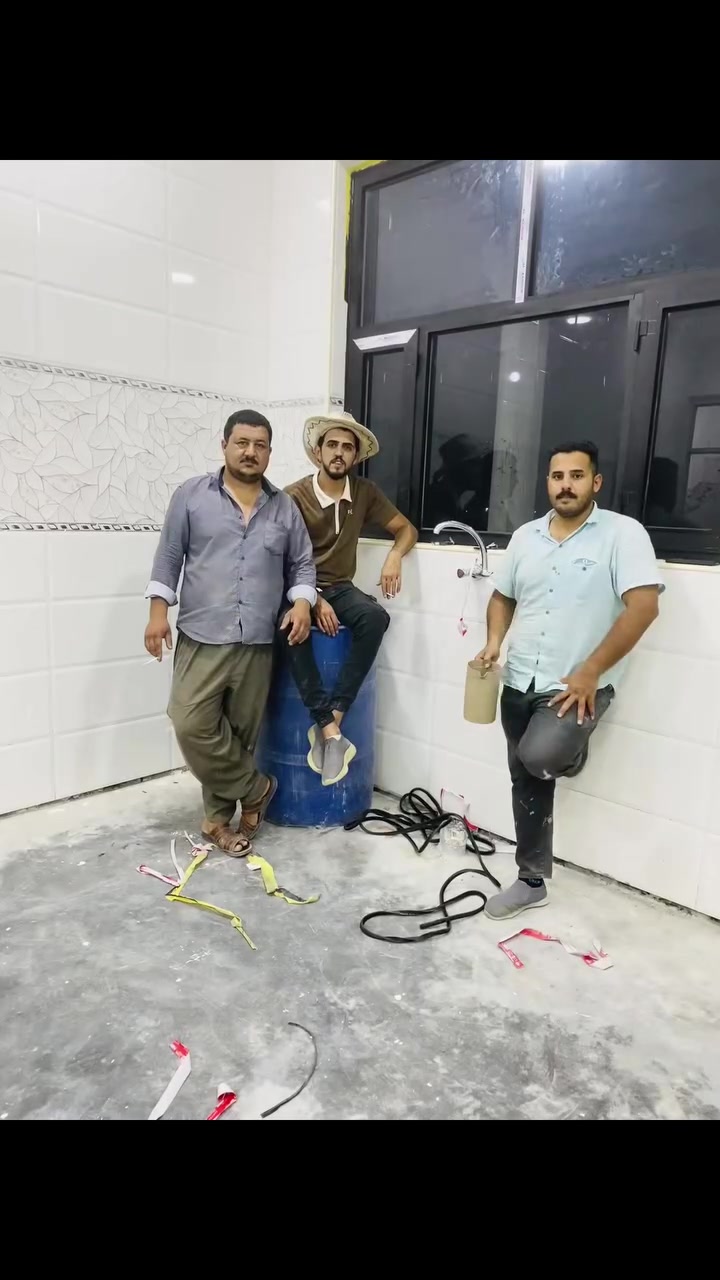 نتاج معمل المصطفى
 شباك الامنيوم اسود جام اسود شفاف
محلات الحاج هارون قرب المصرف الزراعي
***********
***********
