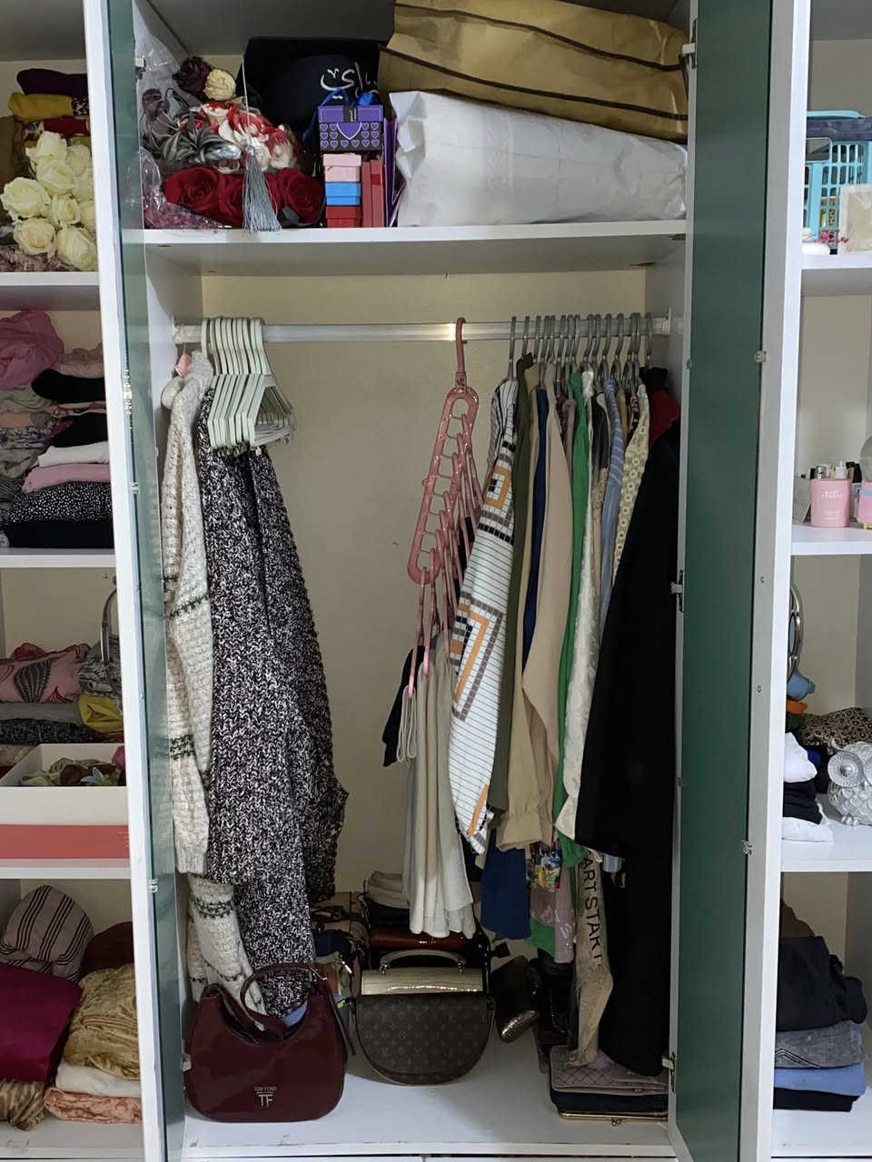 غرفة كانتري 5 قطع ب450 وبيها مجال
￼


**إذا كنت صاحب هذا الإعلان وتريد حذفه لأي سبب، رجاءا أرسل رسالة إلى الدعم الفني**