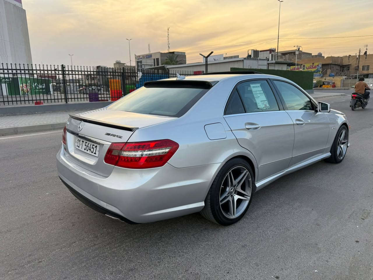 السلام عليكم مارسيدس E350 موديل 2011وارد
امريكي حادثهه بنيد وجاملغ بدون دواخل صورة الحادث 
بل صور فول مواصفات مكينه 6 سلندر شاشات خلفيه برده كهرباء سياره جديده واي نقص مابيهه تحويل مباشر السعر
(158$) ورقه استفسار (***********) عنوان بغداد الشعب
