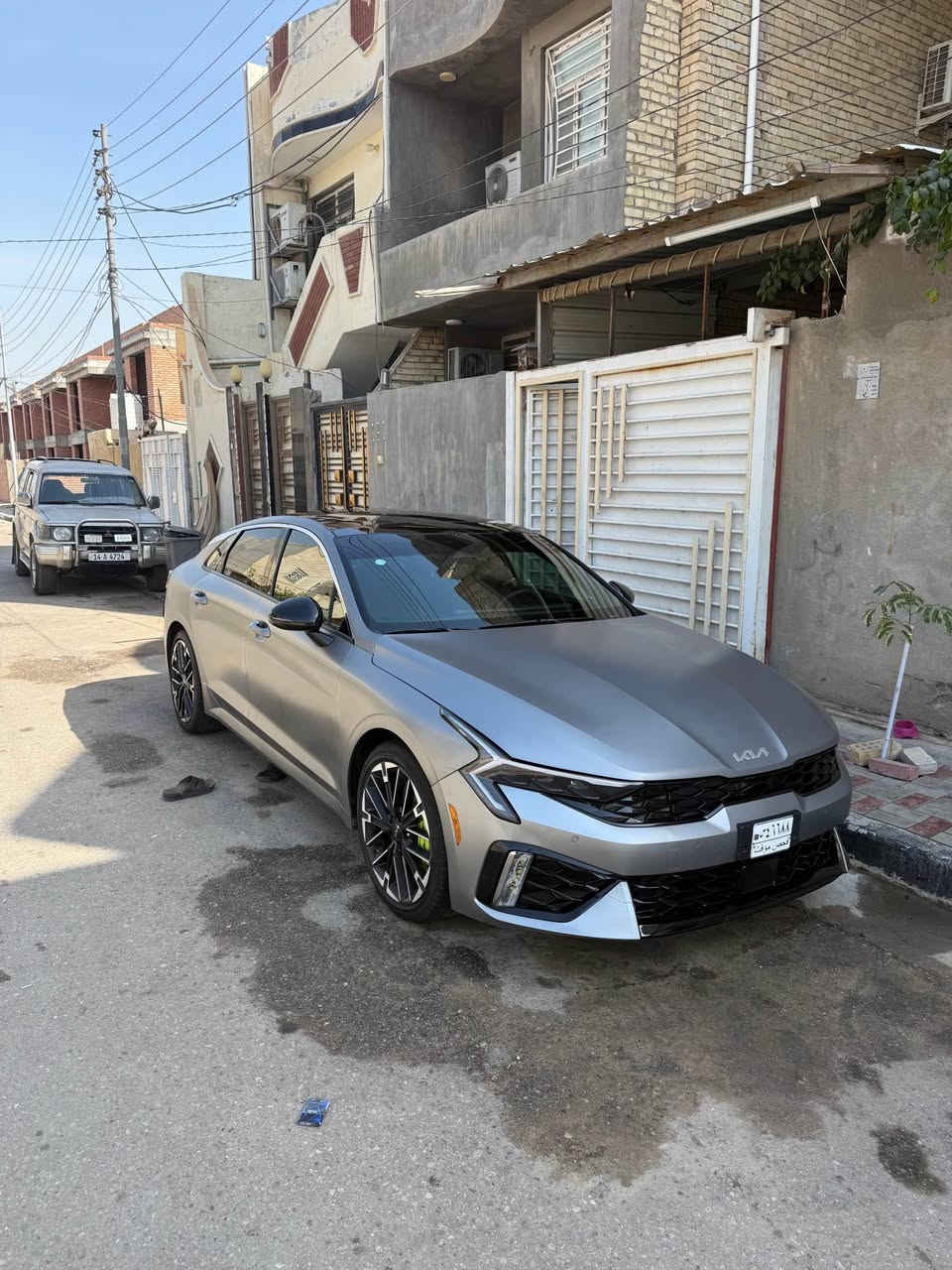 السلام عليكم 

كيه k5 GT
ماشيه ٥٠٠ فقط 
ضرر آلتكم الخلفية مصبوغات 
بدون دواخل 
شواصي سليمه 
رقم الشاصي KNAG44J86S5333661
*********** كربلاء, العراق
