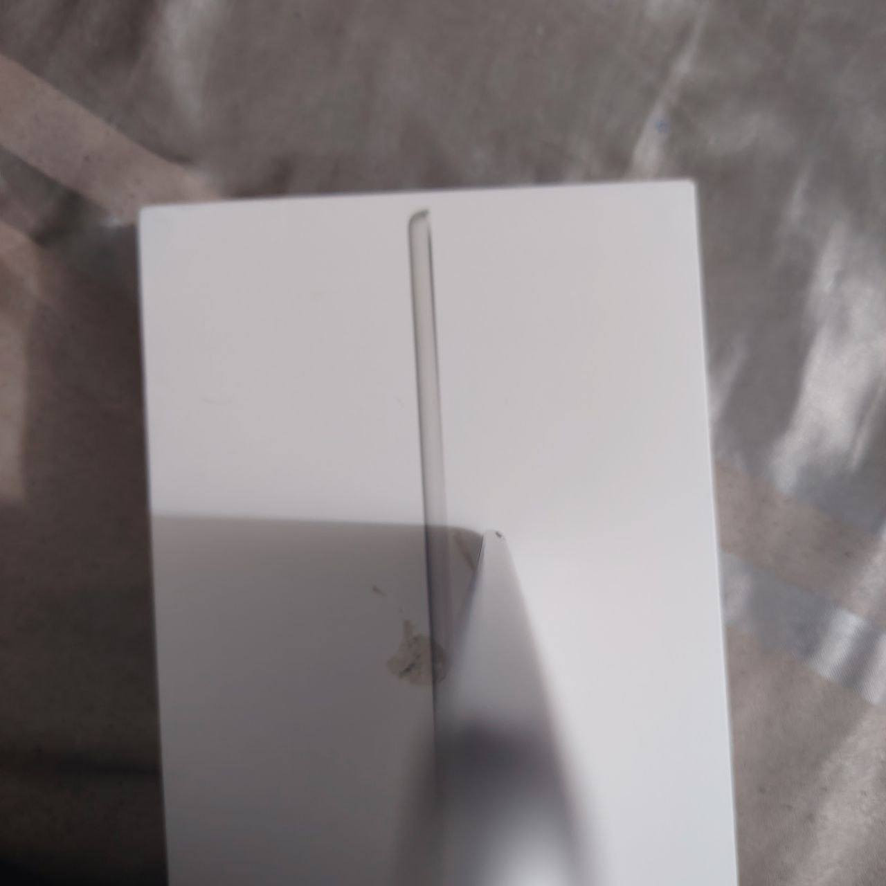 السلام عليكم
ايباد 9 بطاريته 81 جهاز نظيف نضافته 83% 
ذاكره 64 
سعره 195 وبي مجال بسيط 
*********** واتساب فقط 
كامل ملحقاته
