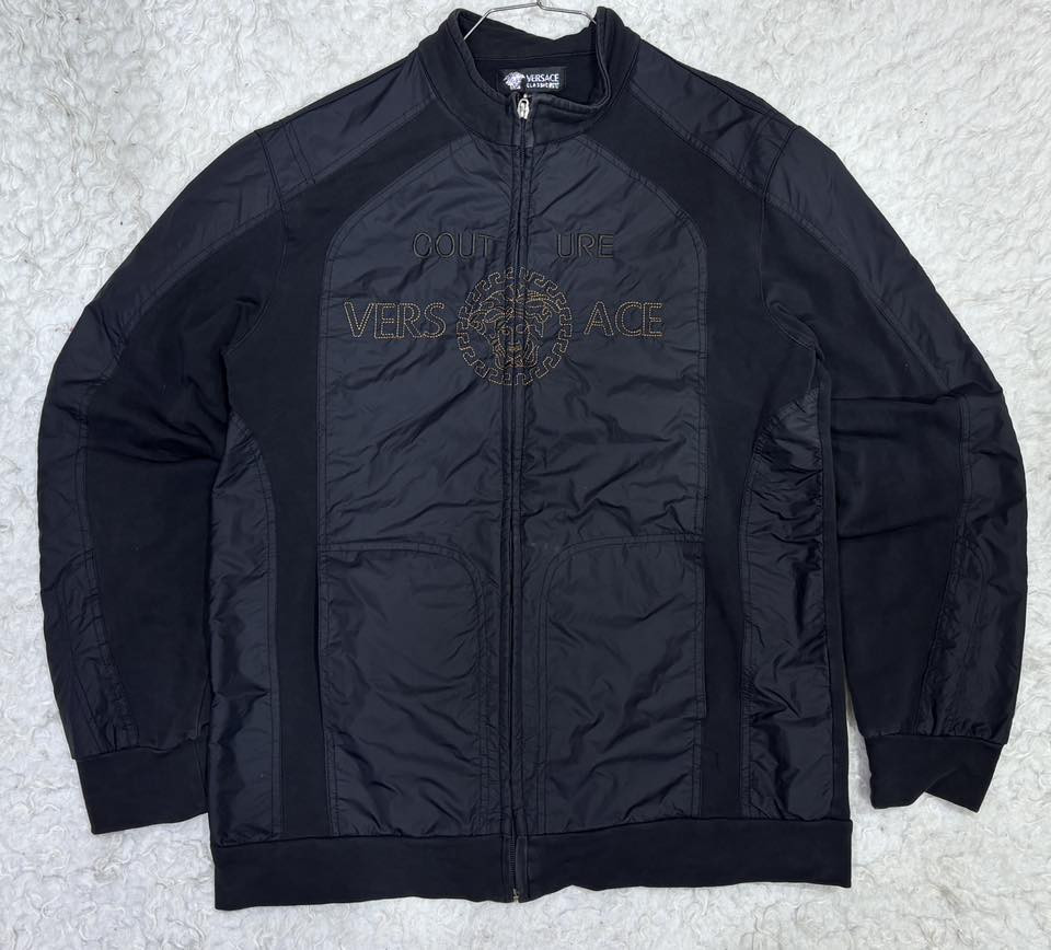 جاكيتات رسمية وكاجوال وقماصل رياضية رجالية  👔🔥
متوفرة كافة القياسات وقطع اخيرة وتخفيضات قوية 🔥🔥😁
للحجز والاستفسار خاص او على الرقم ***********📞 يوجد توصيل لكل العراق 🚚
