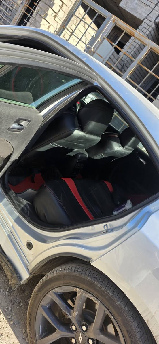 جارجر 2023 gt
دعاميه sxt اصليه و اكو مال rt سوده بالبيت
دخول كندي مابيها دواخل
ماشيه ٤٤ﺍلف سيارة نظيفه ومرتبه و نشطه حيل
السعر وباقى التفاصيل على هذا الرقم
0776 914 1596
