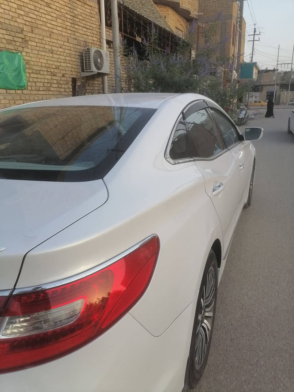 السلام عليكم
ازيرا موديل 2013
خليجي
كفالة عامة
مكينة وگير جاهزات
تبريد شغال
بصمة
كشنات كهرباء
كشنات جلد
كهربائيات كلها شغاله 
رقم بصرة انكليزي جديد
بأسمي السيارة
مكانها الناصرية مركز
للاستفسار ***********
السعر ١٢٠ وبيها مجال للشراي
