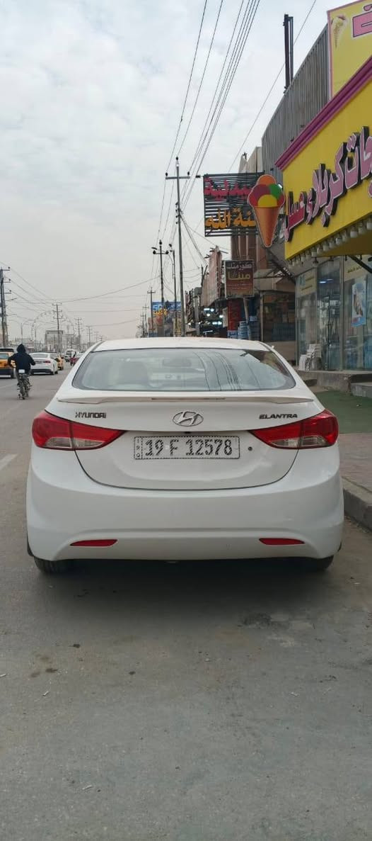 سلام عليكم سياره النتره للبيع موديل 12مكفوله ضربه وصبغ بيها بس دحجات بصيطه سعر 115رقم
 ‏‪0772 522 5397‬‏
