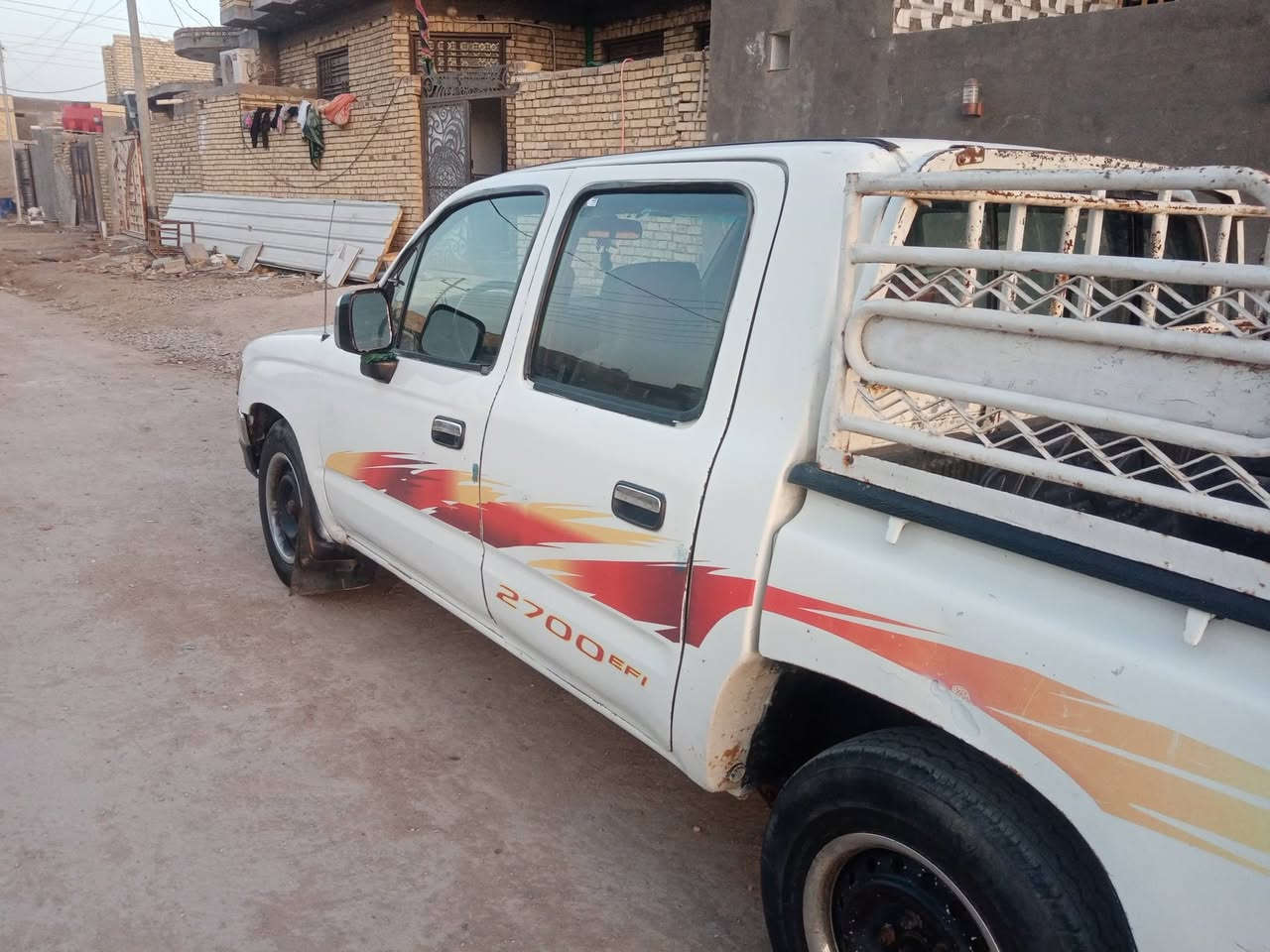 السلام عليكم /  بيكم موديل٢٠٠٠ سنويه بعد سنه ونص مكفوله عيب شرعي اصوليات صبغ عام محوره ونجي تحويل مباشر مالكه بلغراف ٦٠ بيه مجال قليل *********** ابو محمد
