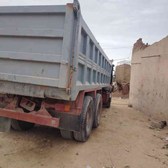 اقشم للبيع موديل 79 مكينه 55 جير 112 سعر 35 وبها مجال شاص بلادي طويل***********
