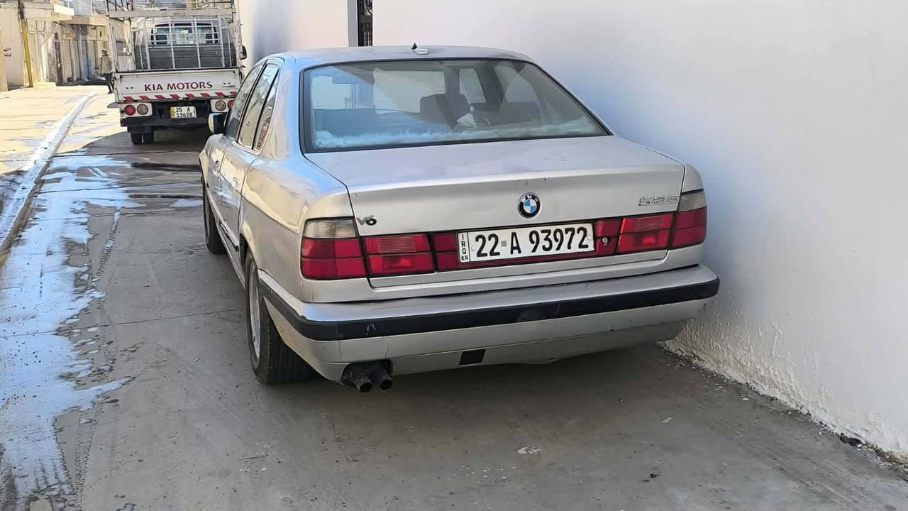 بي ام موديل ٩٣ حجم 525 رقم أربيل دولي سياره جاهزه من كل ناحيه سعر ٦٥ بي مجال مكان سياره طوز خرماتو اخوان اني مكلف بلنشر ***********
