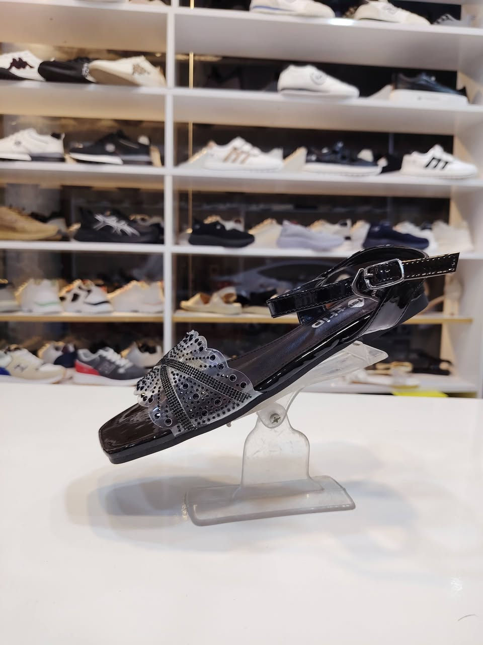 #جديد
#الآنسة
صندل فلات
قياسات 37_41
مجمع حجي قاسم خلف حبيب مول
يوجد خدمة توصيل داخل خانقين
واتس ***********
