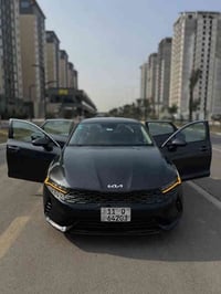 كي 5 وارد امريكي محرك 1.6  توربو 2023 LXS  بچم كبس  الباب مبدل باصلي ن...