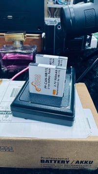 بطارية كامرة • عدد ٢ • مع الشاحن
