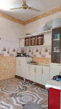 سبع نيسان • ٢٠٠م • قرب المول