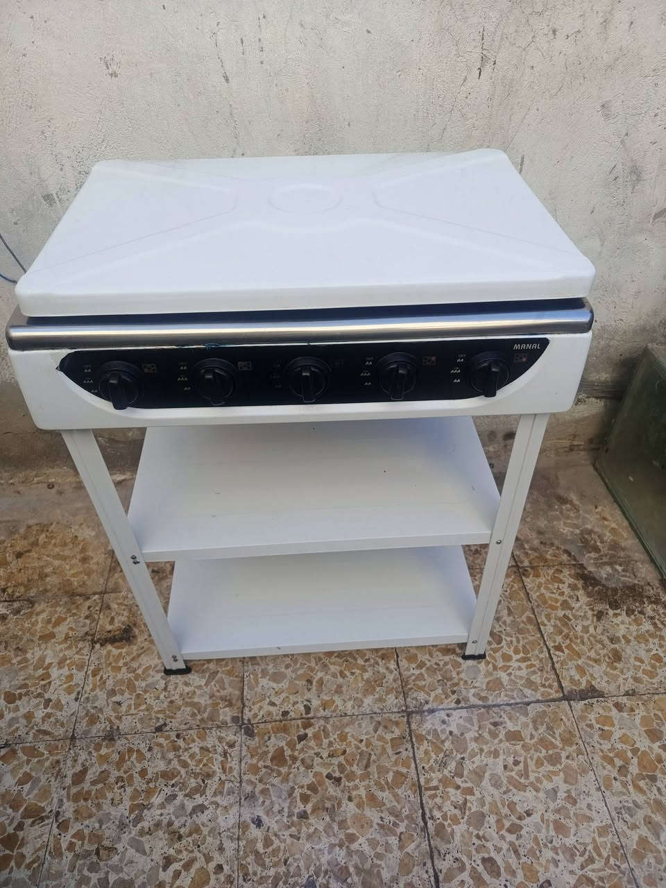 طباخ للبيع 5 عيون ناره زركه على الفحص ماداخل تصليح 80 وبي مجال نجف حي الغري ***********2
