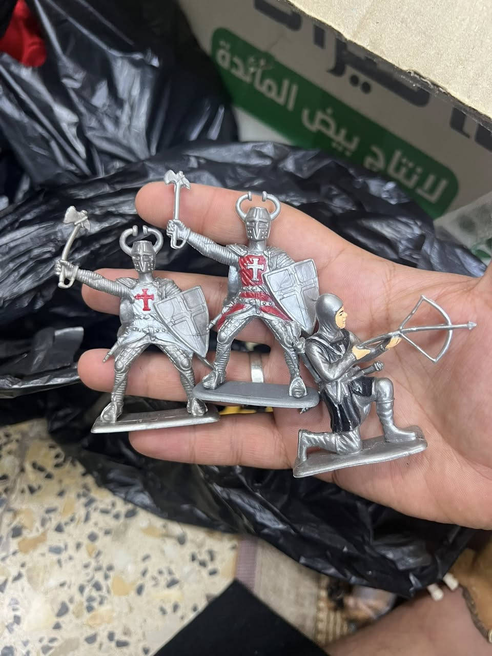 مجموعه حيوانات وفرسان 
تباع مجموعه القطعه الفين


**إذا كنت صاحب هذا الإعلان وتريد حذفه لأي سبب، رجاءا أرسل رسالة إلى الدعم الفني**