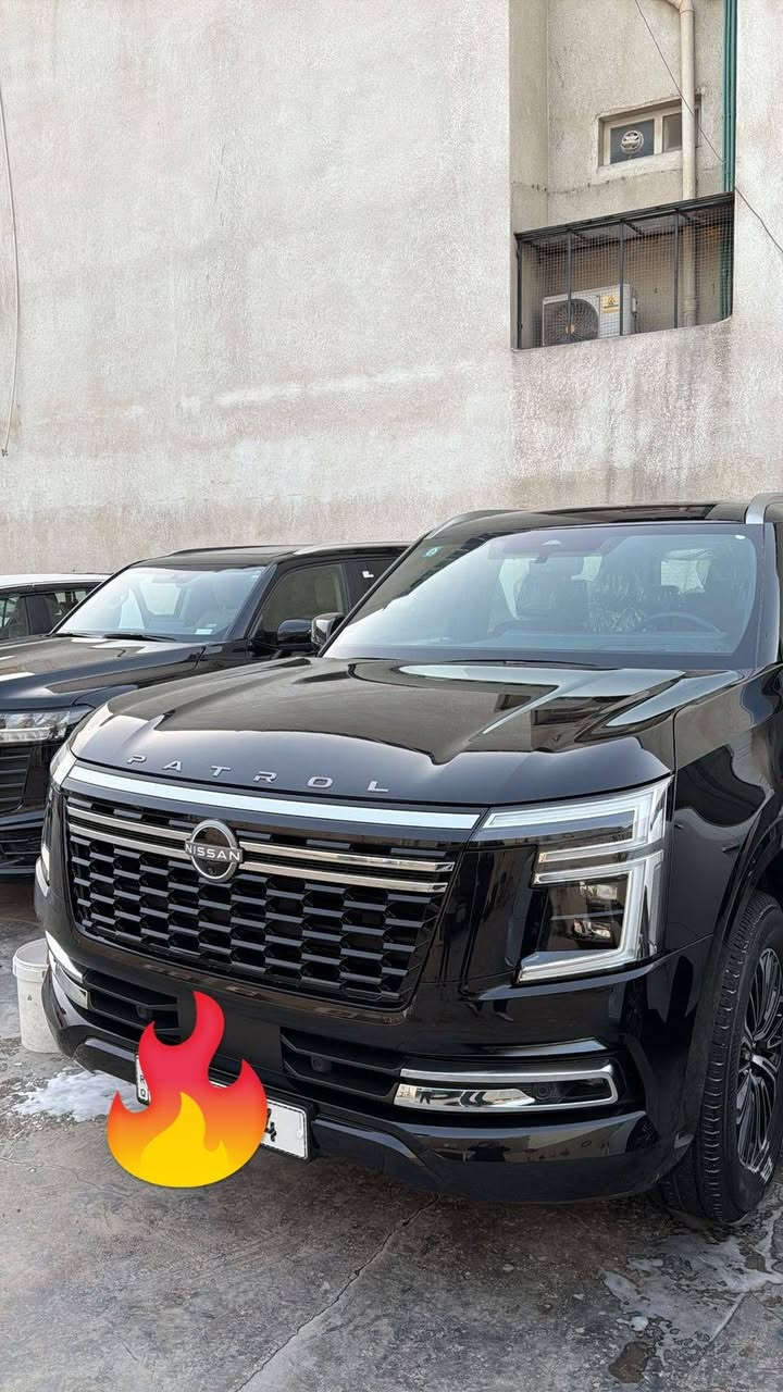 NISSAN PATROL Platinum 2026
الشكل الجديد كليا 
أعلي فئة بلاتينيوم تنفس طبيعي
السيارة وارد خليجي ضمان شركة السور
12 الف كم 
مغلفة نانو كلفة التغليف 3000 دولار
مصابيح LED أمامية وخلفية
تتميز بتصميم عصري و مقصورة فاخرة بشاشة 28.6 بوصة، 
نظام صوتي كليبش، 
ومقاعد جلدية بتهوية وتدفئة ومساج ،
كاميرا 360 درجة 
مرائة داخلية كاميرا 
هيداب ديسبلاي 
ثلاجة داخلية 
فتحة سقف بانورامية، 
باب خلفي كهربائي مع مستشعر حركة. 
لمسات كروم مميزة وشبك أمامي جديد. 
شاشتان مقاس 14.3 بوصة للمعلومات والترفيه والعدادات. 
نظام صوتي ممتاز Klipsch بـ 12 مكبر صوت 
مقاعد جلد فاخر (مبطن) مع وظيفة التدليك والتبريد والتدفئة. 
إضاءة داخلية محيطية متعددة الألوان، شاشة عرض أمامية (HUD). 
شاشات ترفيه خلفية
نظام القيادة الذكي ProPILOT. 
كاميرات محيطية 360 درجة مع خاصية "الرؤية غير المرئية" تحت غطاء المحرك. 
مثبت سرعة ذكي، نظام المحافظة على المسار، كشف النقطة العمياء. 
فرملة طوارئ تلقائية أمامية وخلفية
ثلاثة صفوف مقاعد (تتسع لـ 7 أو 8 ركاب). 
ناقل حركة أوتوماتيكي 9 سرعات يعطيك استجابة سلسة وثبات كامل
نظام الدفع الرباعي الذكي (4WD) مع أنماط قيادة متعددة
تحكم مثالي على الطرق السريعة وأصعب التضاريس 
باترول بلاتينيوم 2026 اللوحة بصرة
للاستفسار ***********
