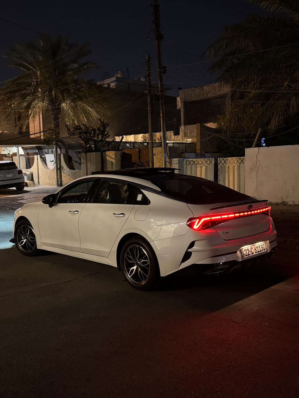 السلام عليكم من رخصت الادمن …
2021 /K5 GT LlNE 🔥🔥
وارد خليجي  +بانورما فوول الفووول 
بدون دواخل بدون ايرباك  
_2000دوش 
تحديد مسار  -مثبت سرعه -قياده ذاتيه
ماشيه 60 الف حقيقي
_تحديد النقطه العمياء 
_لد امامي LED 
_3عدسات زنون
_داخل بيجي و صاج 
_اشاير بلـ مري 
_4وضعيات قياده Sport..kustum..Normal..samart
‏_بصمه+تشغيل عن بعد 
_حساس امامي خلفي. رادار 
_السياره جديده و حلوه🔥✨
_حادث السياره بسيط ربع بنيد 
_ كشنات كهرباء  +تفئه تبريد 
…. مكاني بغداد العامريه 
الرقم***********

… 197وبيها مجال للطيبين🔥
