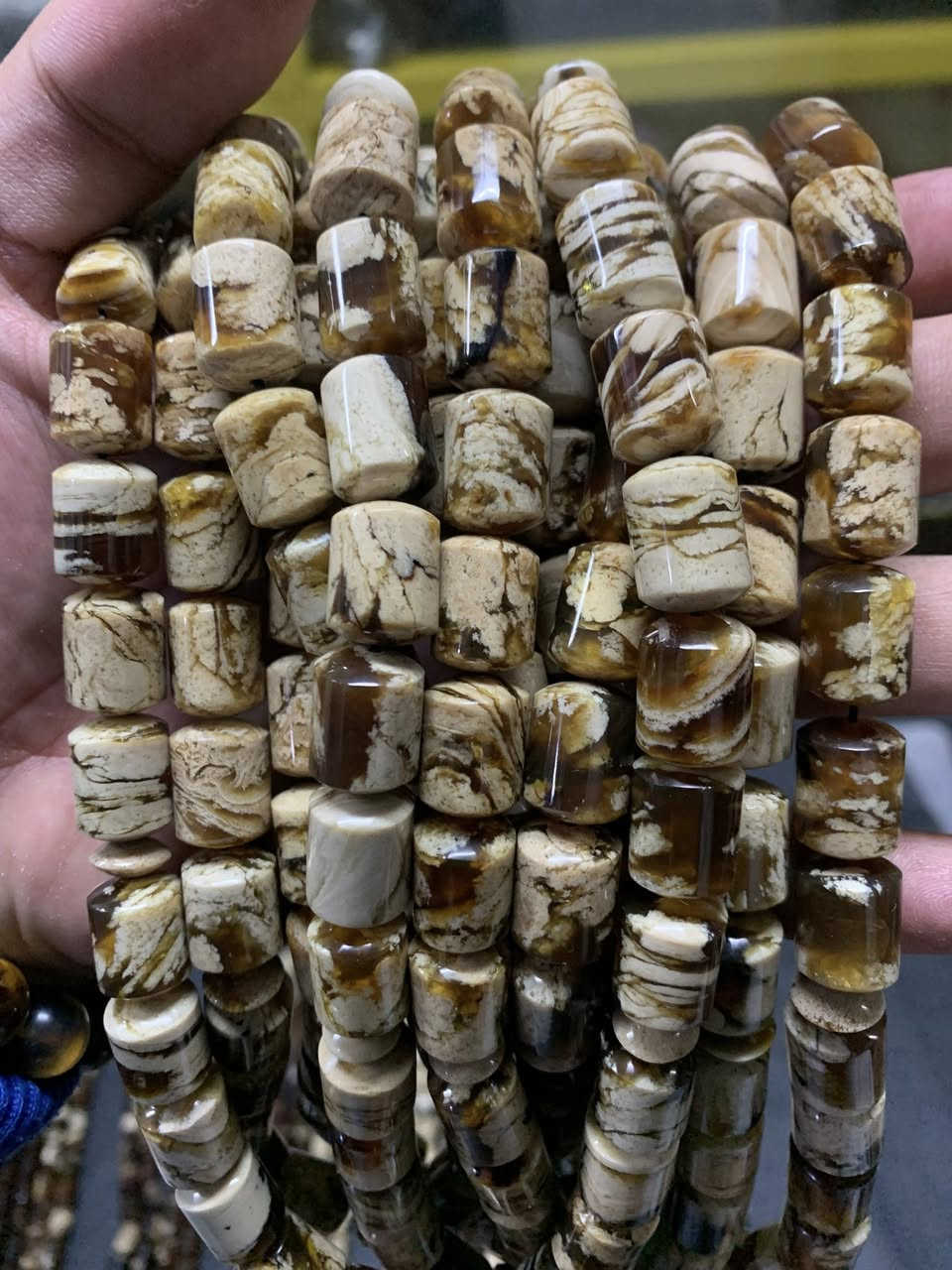 متوفر. مصنوع من حجر الكهرمان. بالطبع، أسعار الجملة والتجزئة.


**إذا كنت صاحب هذا الإعلان وتريد حذفه لأي سبب، رجاءا أرسل رسالة إلى الدعم الفني**