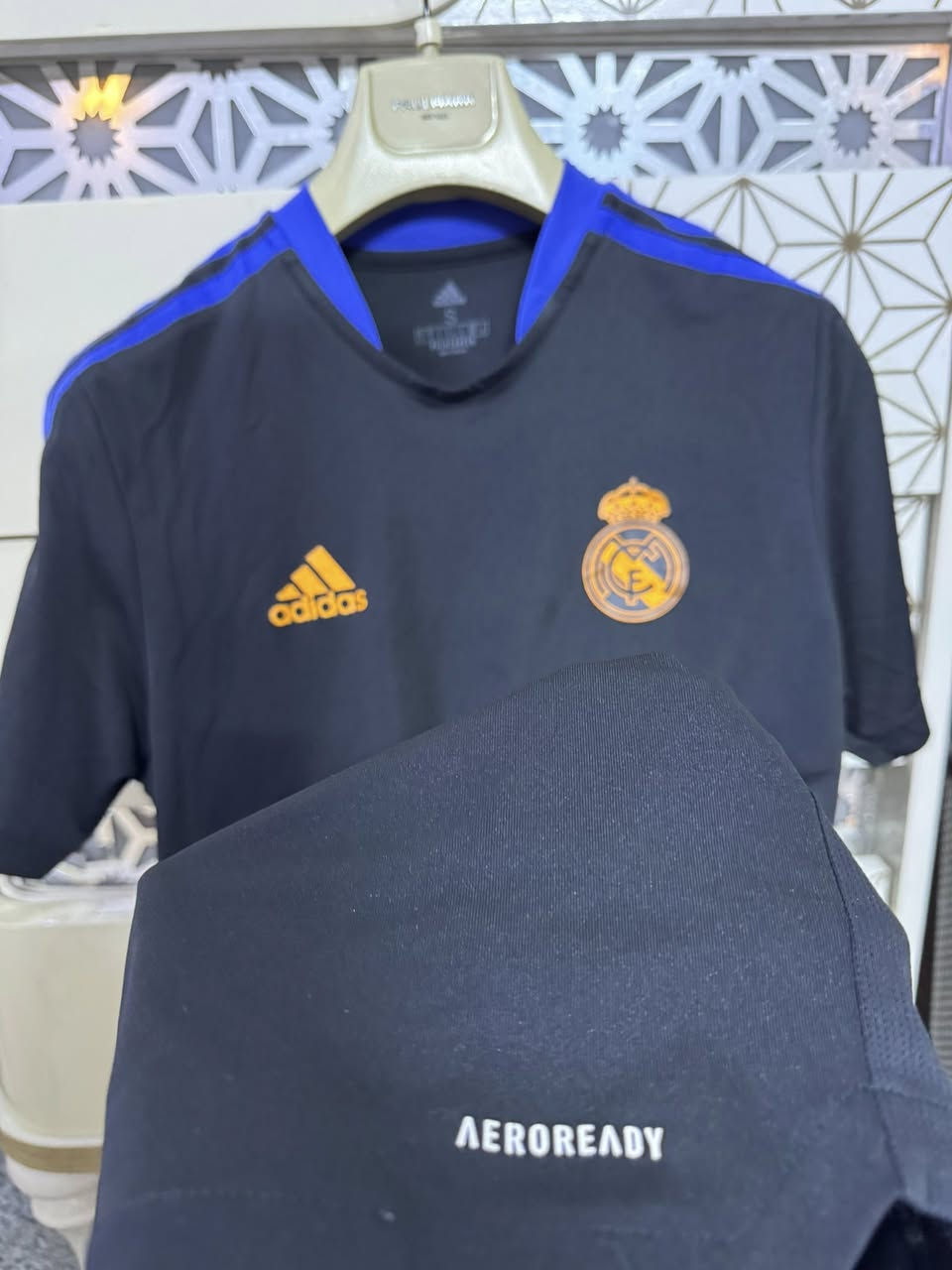 تيشيرت  ريال مدريد
اصلي وكاله
غير مستخدم
قياس S


**إذا كنت صاحب هذا الإعلان وتريد حذفه لأي سبب، رجاءا أرسل رسالة إلى الدعم الفني**