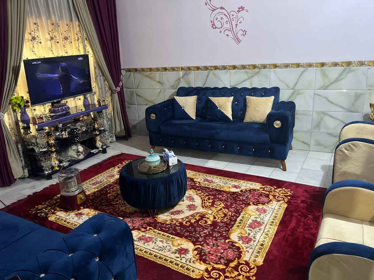 🏠 / دار للبيع مساحة 130 متر (طابووو صرف )
واجهه 10 م/ نزال 13 م

🧱 بناء قديم بس نضيف بيت يحاتج بعض ترميم 

طابق واحد /مطبخ .غرفة نوم. أستقبال. هول .مجمع صحيات داخليه وخارجيه. 

🌎 📍الموقع / شارع 80 خلف مسجد الرحمن  قريب من الشارع 

                      
السعر // خاص 
 
              
للأستفسار اكثر  مراجعة ⬇️

#مكتب_ديباج_للعقار_والمقاولات_العامه شارع 80مجاور صيدليه الكنز قرب مسجد الرحمن 

مستعدون للتصوير وترويج العروض 
***********
***********

او الاتصال على الارقام 
***********
***********
***********
