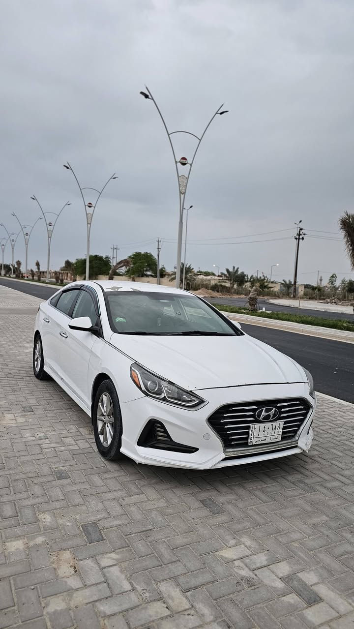 السلام عليكم  سوناتا 2019وارد امريكي 
بيها جاملغ وبنيد 

حداد تبريد تدفه سياره جاهزه  ماعده جاملغ وبنيد مبدلات ا ملاتها  

السعر 125 وبيها مجال قليل رقم بصره سنويه جديده تحويل ثاني يوم*********** رقم راعي السياره مكلف بنشرر
