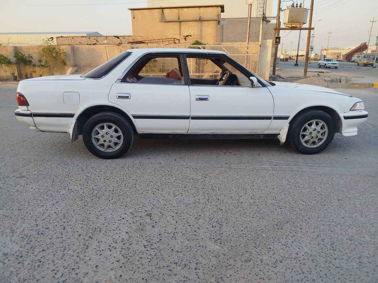 للبيع فقط
سلام عليكم مارك گصيف رقم دولي بسمي سنويه لل2030
شرط تحويل مكفوله من نقل والگص وكل الاصوليات
نواقصها 
التبريد كمبريسر وغاز القماره والبنيد بيهن جراد حداديه 50%
تخم تاير جديد 
باتري جديد 
دينمو جديد 
راديتر جديد 
بلكات و وايراتهن جدد 

سياره حلوه ونضيفه للاستفسار ***********
