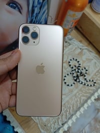ايفون 11 برو • نضيف • من امريكا