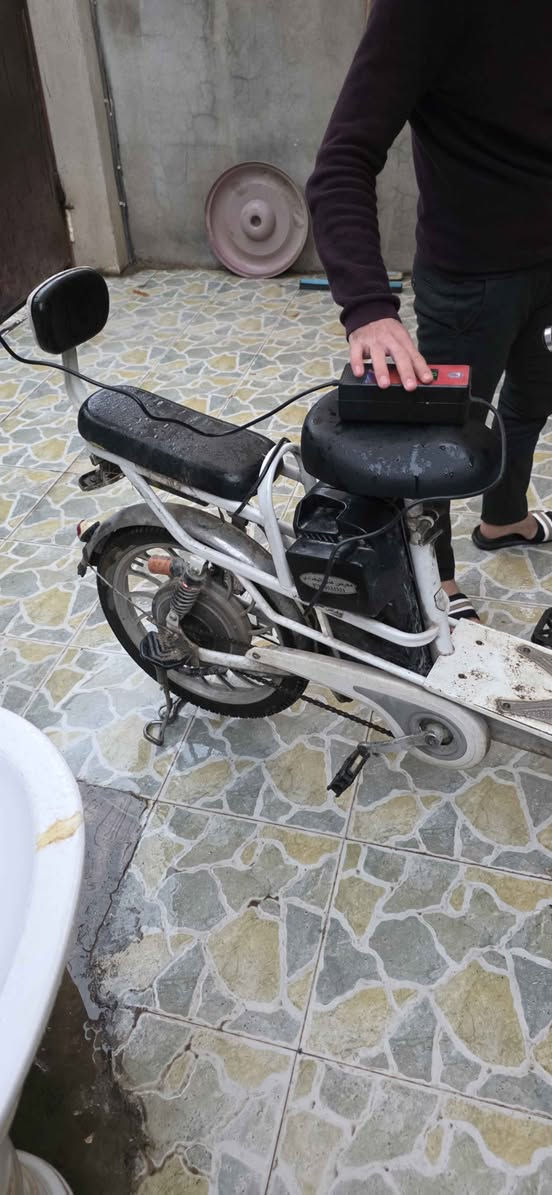 دراجه شحن نظيفه بطاريته نص عمره يحتاج تبديل
للبيع ١٤٥الف 
*********** للتواصل كركوك, العراق
