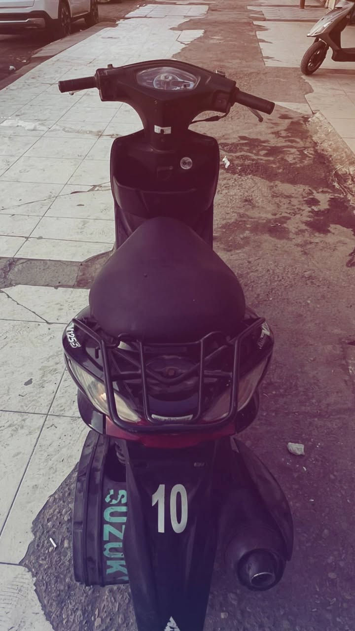 سلام عليكم دراجة ادرس ياباني للبيع  مفتوحة مرة وحدة مكينة ناعمة سلف هندر اشاير هورن ستان صفح ستان عالي قفل ستيرن دراجة كاملة كل نقص مابيهة تايرات جدد شلعة معدل بس الدشبول واكف  مكان كوت هورة السعر750 وبيهة مجال بسيط


**إذا كنت صاحب هذا الإعلان وتريد حذفه لأي سبب، رجاءا أرسل رسالة إلى الدعم الفني**