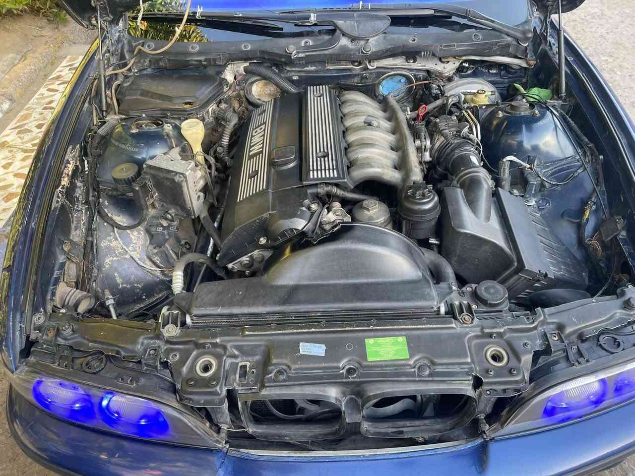 السلام عليكم
صقر موديل ١٩٩٧  حجم ٥٢٨ تك فانوس عليهة كت m ويل او دواخل السيارة بحالة ممتازة مصبوغة عام للجمالية عليهة منضومة زنون اصلي كشنات مخمل تبريد ثلج السيارة معدلهة ٢٤٠ شرط  ماشية ٣٥٤ ميل هي مابيهة حادث مع ذلك تجي وتسوي سونار وتشوف هاي للتاكيد لان من اخذتهة اني ما سويت سونار رقم انكليزي الجديد السيارة جاهزة شغل وطلع مكانهة بغداد الزعفرانية هاتف ***********
سعر 95وبيها مجال حك جيه
