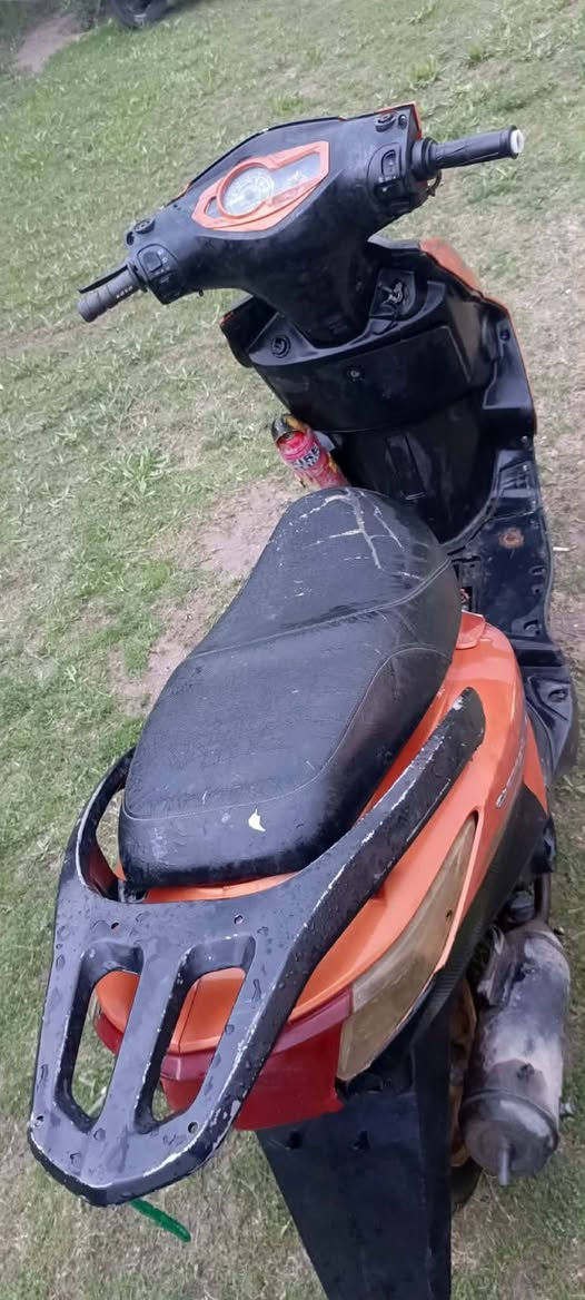 سلام عليكم دراجه ياباني محرك كلش حلو مامفتوح. نشطه. كهربائيات كله شغاله سلف هندر  مكان مشروع المسيب الرقم *********** السعر ٢٥٠ وبيه مجال شي قليل  شراي تعال وبيك خير ودلل مو شراي لاتعبني الرقم ***********
