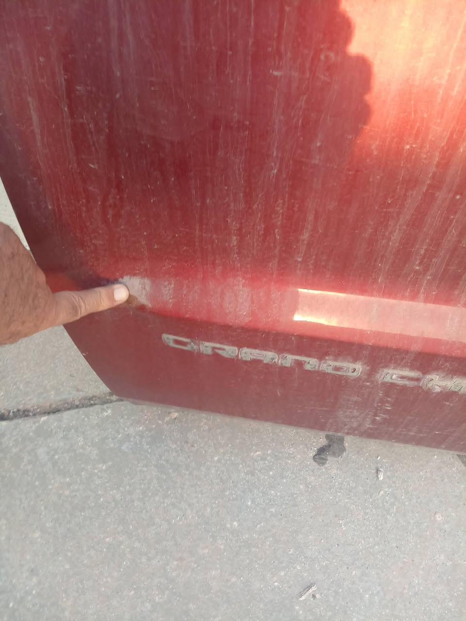 للبيع باب السايق جيب كراند شيروكي ٢٠١٥ الاتصال ***********
