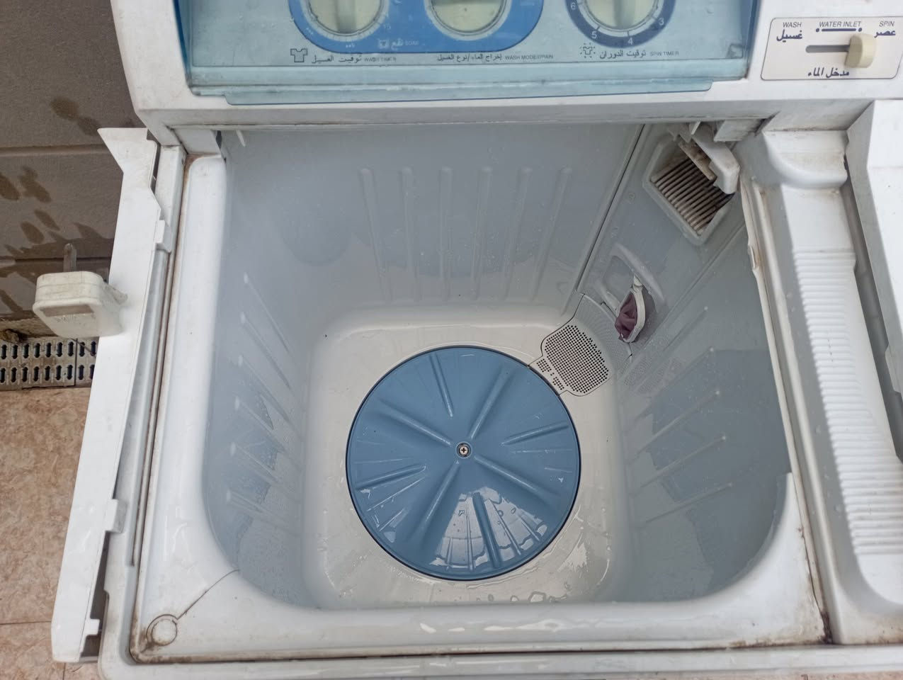 السلام عليكم 
غساله هيتاشي حوضين شغاله بحاله جيده 
السعر 100الف 
مكاني ديوانيه


**إذا كنت صاحب هذا الإعلان وتريد حذفه لأي سبب، رجاءا أرسل رسالة إلى الدعم الفني**