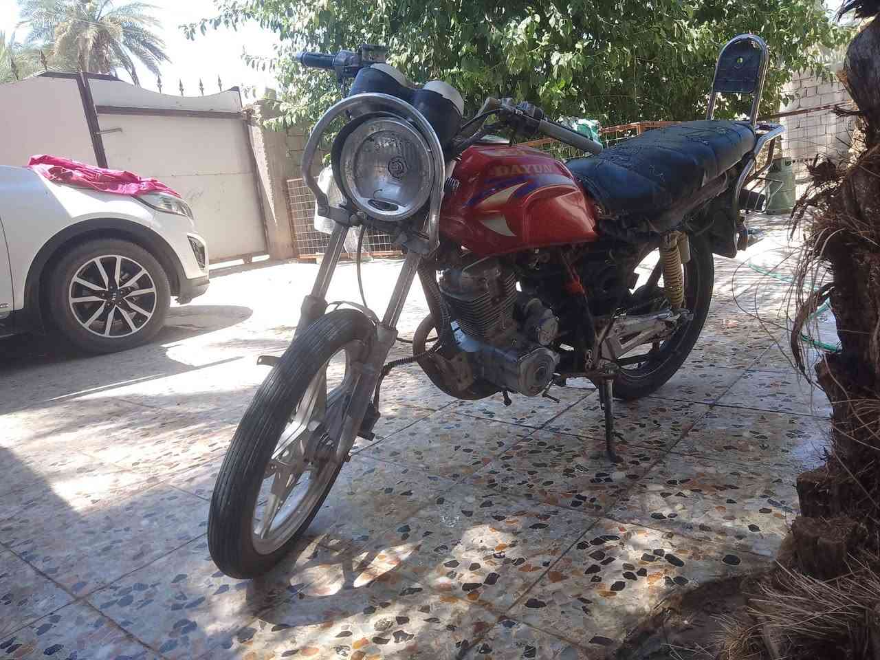 موديل 12اوراق
السعر300وبيهه مجال
طريق نجف كربلاء عمود700 
قرب سيطرة دخول كربلاء الي بعد الحيدريه 
***********
