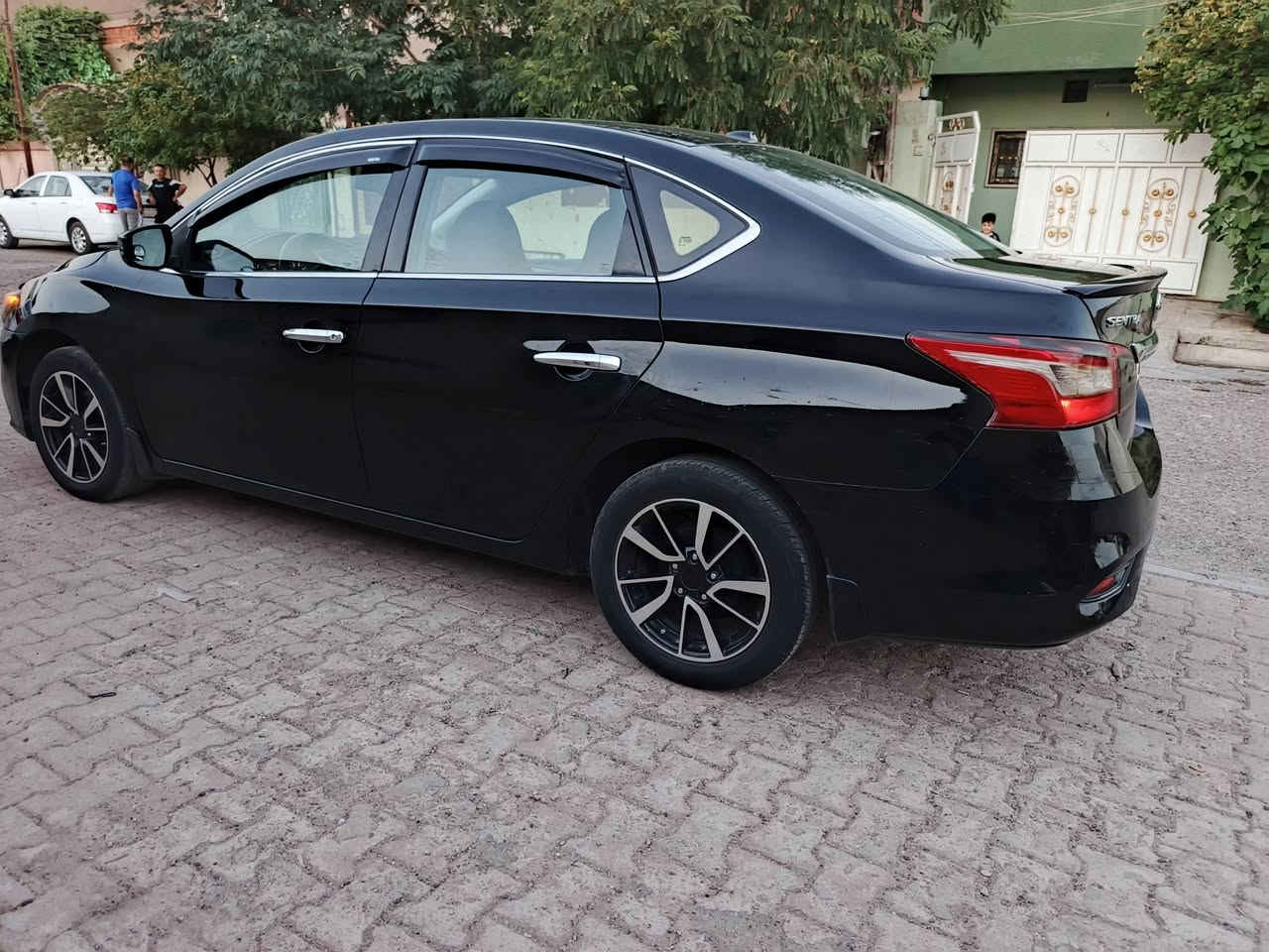 نيسان سنترا للبيع موديل 2019 رقم كركوك مشروع وطني شرط الوكاله والتحويل بيها قطعتين صبغ بدون دواخل بدون ايرباك بدون تعديل بارد سياره جديده برغي نقص ما بيه سعر مال بيع 85 ورقه هذا رقمي ***********  مكان سيارة كركوك❄ اني مكلف بالنشر
