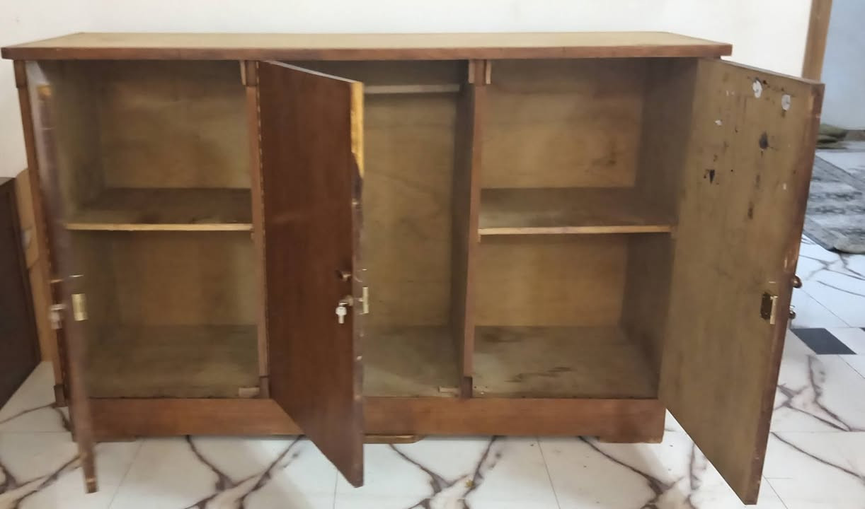 ميز نضد نجاره تزكام 185ابو 6 ابواب
ميز نضد ابو 3 ابواب 150 نجاره تزكام 
جربايه نفر 50 جربايه نفرين 50


**إذا كنت صاحب هذا الإعلان وتريد حذفه لأي سبب، رجاءا أرسل رسالة إلى الدعم الفني**