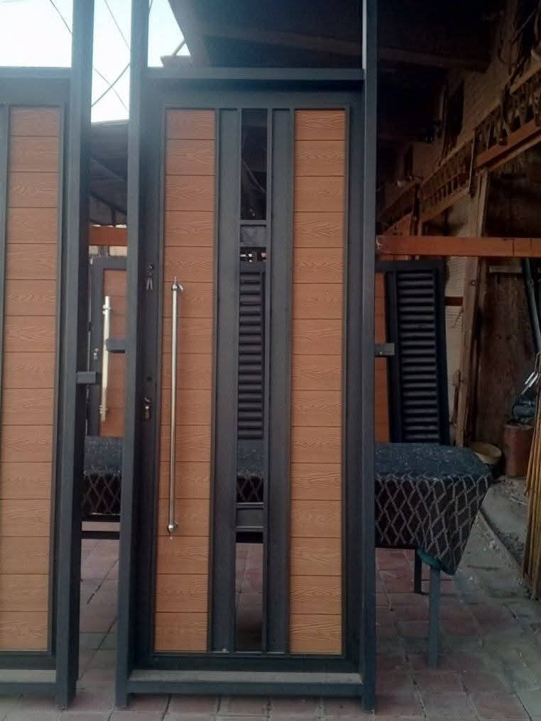 حدادة الخفاجي
لحدادة الابواب ولشبابيك 
المراجيح ولمحجرات 
نعمل بنضام النقد ولتقسيط 
حسب الاتفاق
رقم الهاتف***********
يوجد واتساب
