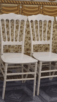 كراسي للبيع
عدد الكراسي 100 كرسي
نظيف و جديـد

سعر الكرسي :- 9 الالاف دينـار
للاتصال / ***********
