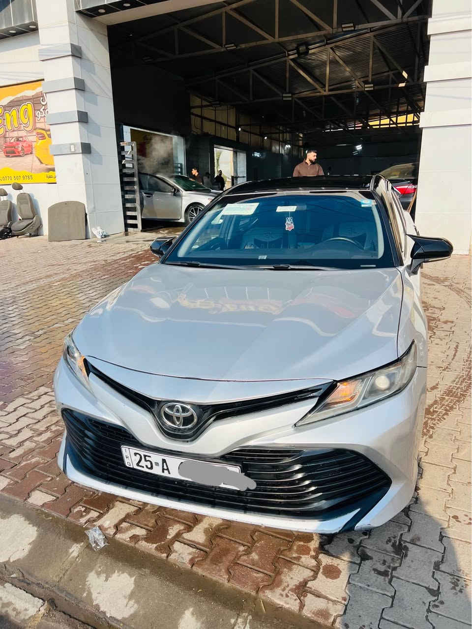 كامري  خليجية هايبرد موديل23  LE  لون سلفر اصل بصمة تبريد قطعين  3 انظمة قيادة كروز سرعه سايد بريك دكمه شاشة ومنفصل تخم تاير كير محرك جاهز ماشية 59الف كيلو حادثها صبغ عام بدون ضرر بسب ستيكرات فقط  بدون ايرباك رقم وسنوية  وهزه جديد  بأسمي كركوك دولي 
للاستفسار *********** كركوك, العراق
