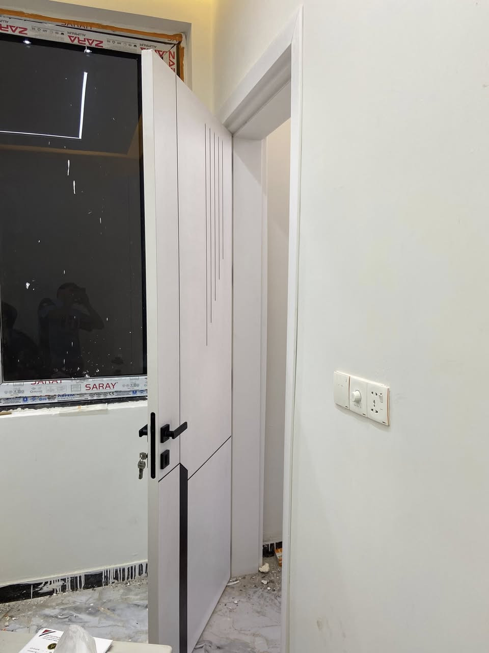 زبائن ( معرضً الجوهره)
عرض خاص 
(التوصيل والشد مجااااااااااني 🚛🚛 )
نوفر لكم ابواب تركية داخلية  ممتازه 
من اجود انواع الاخشاب التركيه وبجوده عالية 
تتوفر جميع القياسات والموديلات وبحسب الطلب 
تتميز ابواب معرض الجوهره:
✔️ ضد الرطوبة
✔️ ضد المتقلبات الجوية
✔️ كيلون مضمون
✔️ خامة تركية عالية
✔️ موديلات وألوان تناسب كل بيت

باب واحد… يغيّر شكل مكانك ويزيد أناقته ✨
للاستفسار الاتصال على:
***********
#  #أبواب_تركية
#ابواب_خشب #ابواب_منزلية #ضد_الرطوبة
#ديكور_منزلي #تصميم_داخلي #جودة_تركية
#ابواب_عراقية #مودرن_ديزاين
