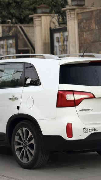 السلام عليكم 
للبيع كيا سورنتو كوري مكفوله كفاله عامة من الضربة والصبغ والتبديل حتى الدعاميات مكفوله  فقط بيها ربع جاملغ امامي معجون سيارة نضيفة جدا وبعد احلى من الصور موديل
2014 رقم نينوى بسمي سنوية جديدة وارقام نينوى تحويل مباشر فول مواصفات ١/١ صدر وتخم تاير وباتري كله جديد السياره على وضع الشركة المواصفات ماشية 160الف
محرك ستة سلندر
سبعة راكب
بانوراما سقف طكتين
٥ ويل كب كروم ١٩
مري شفط + اشاير
زراك لايت + لد + منظومة زينون
بك لايت لد
حساسات امامي + خلفي
بصمة تشغيل + بصمات ابواب
كشنات تدفئة وتبريد الامامية
كاميرا خلفية حساسات امامي وخلفي 
كشنات جلد + داخل اسود
مانع انزلق + AWD
كشنات كهربائية 
6 سماعات 
6 قطع تبريد
شاشة عداد اكتروني
تحكومات استيرن 
مبثت سرعة
السيارة نظيفة بشرط محرك وكير وكهربائيات سليمة 
فول مواصفات 1/1 
سعر السيارة : 225 ورقة وبيها مجال بسيطة 
للاستفسار : ***********

ملاحظة : اذا مو شراي لا تجيني رجاءً
