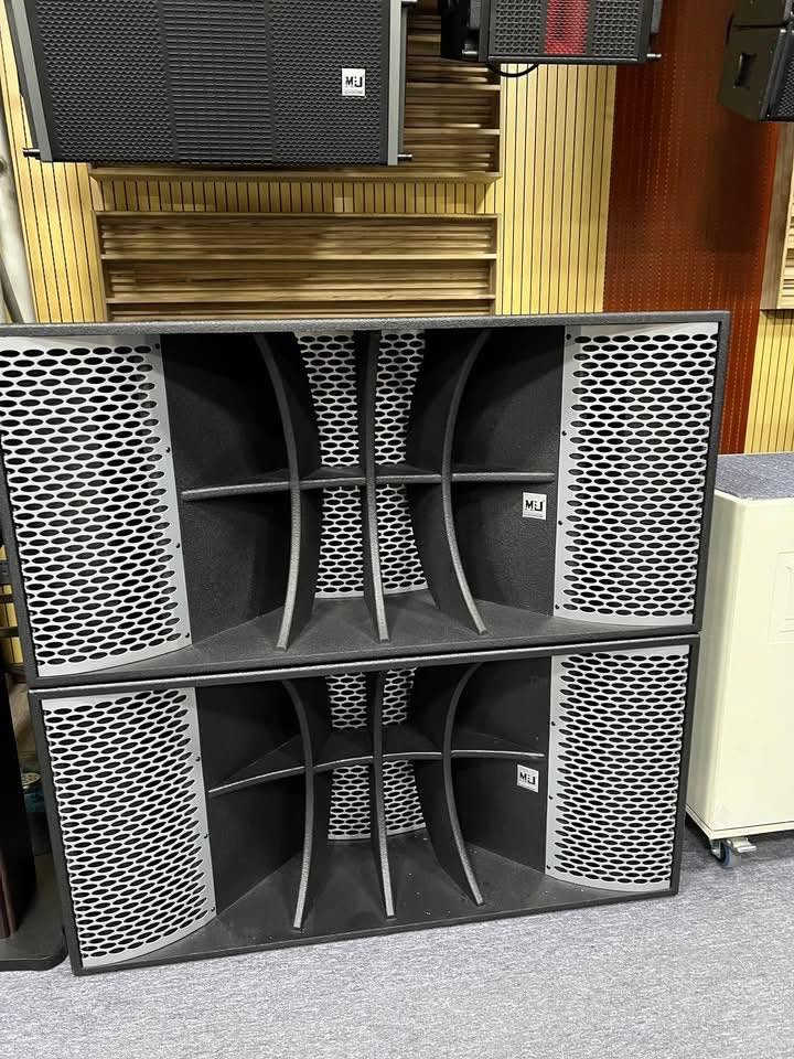 🎥 Behind the Scenes | Proceso de Producción Profesional

This is how we build our powerful Dual 18” subwoofers.

🔊 4000W high-power drivers
🔊 Heavy-duty cabinet construction
🔊 Professional assembly and testing
🔊 Designed for high SPL applications

Built for rental companies, live events and professional touring systems.

🏭 Direct from Factory
📦 Worldwide Shipping Available

#Dual18Subwoofer
#4000WSubwoofer
#Subwoofer
#BassSpeaker
#ProfessionalAudio
#ProAudio
#LiveSound
#ConcertSound
#SoundSystem
#SpeakerFactory
#OEMAudio
#StageSound
#DJEquipment
#AudioRental
#SpeakerManufacturer
#SonidoProfesional
#SubwooferProfesional
#AudioProfesional
#SistemaDeSonido
#GravesPotentes


**إذا كنت صاحب هذا الإعلان وتريد حذفه لأي سبب، رجاءا أرسل رسالة إلى الدعم الفني**