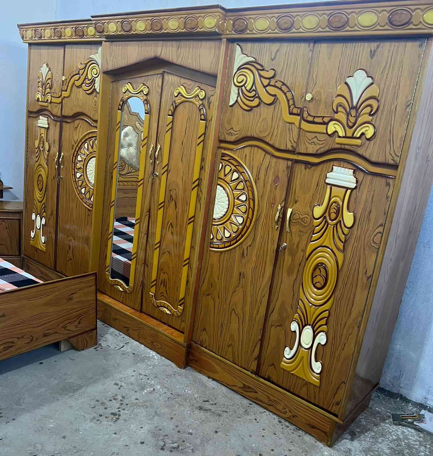 750غرفه  ست ابواب اخت الجديد مال عرسان زاويه كنتوريه وضهر جرجوبه  بغداد الحسينيه مال الراشديه وعندي توصيل   ***********
