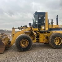 حجم ٣٢٠ • بدون لوحة • تايرات زينة