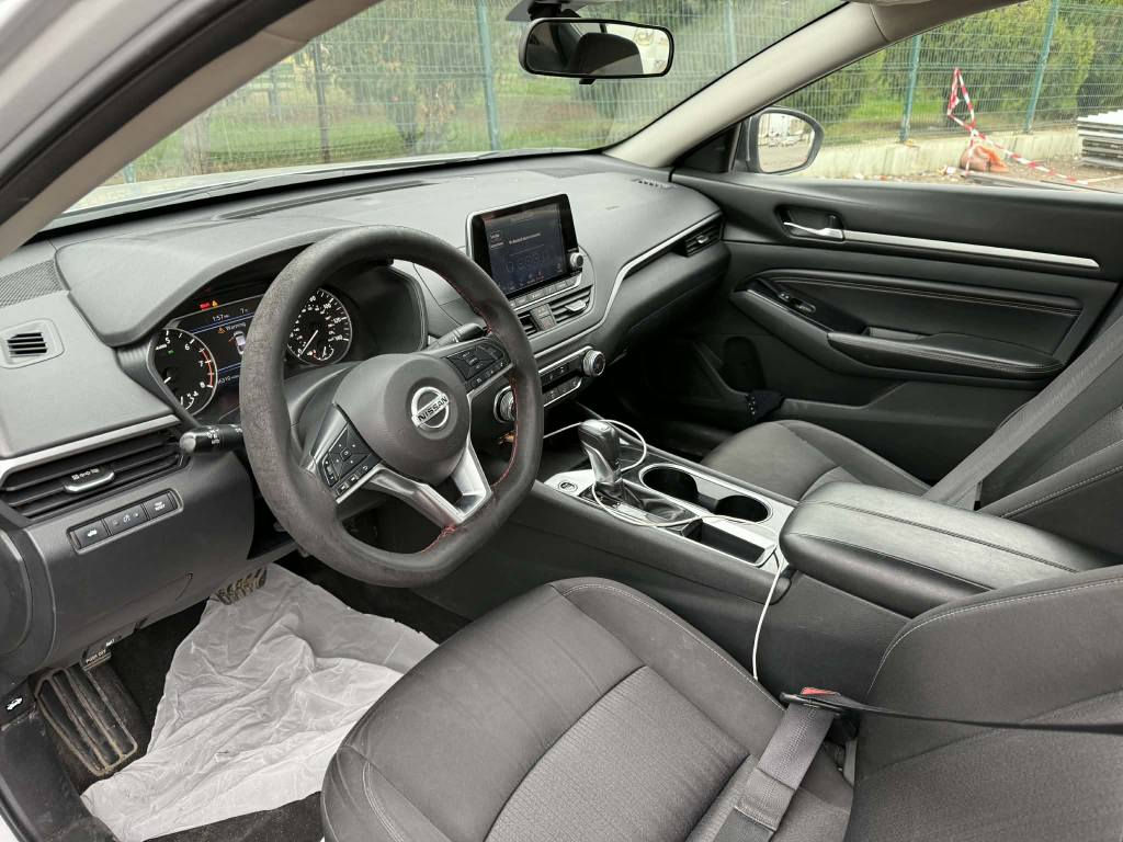 نیسان ئەڵتیما SV , ڕەنگی سیلڤەر ، مۆدێل 2021، سێ پارچە بۆیاخ ، بەشەرتی گێڕ و مەکینە، ڕەقەم باریک ، هەزەی هةتا مانگی 5 مایە  ، بێ مەسرەفە
***********
Whatsapp أربيل, العراق
