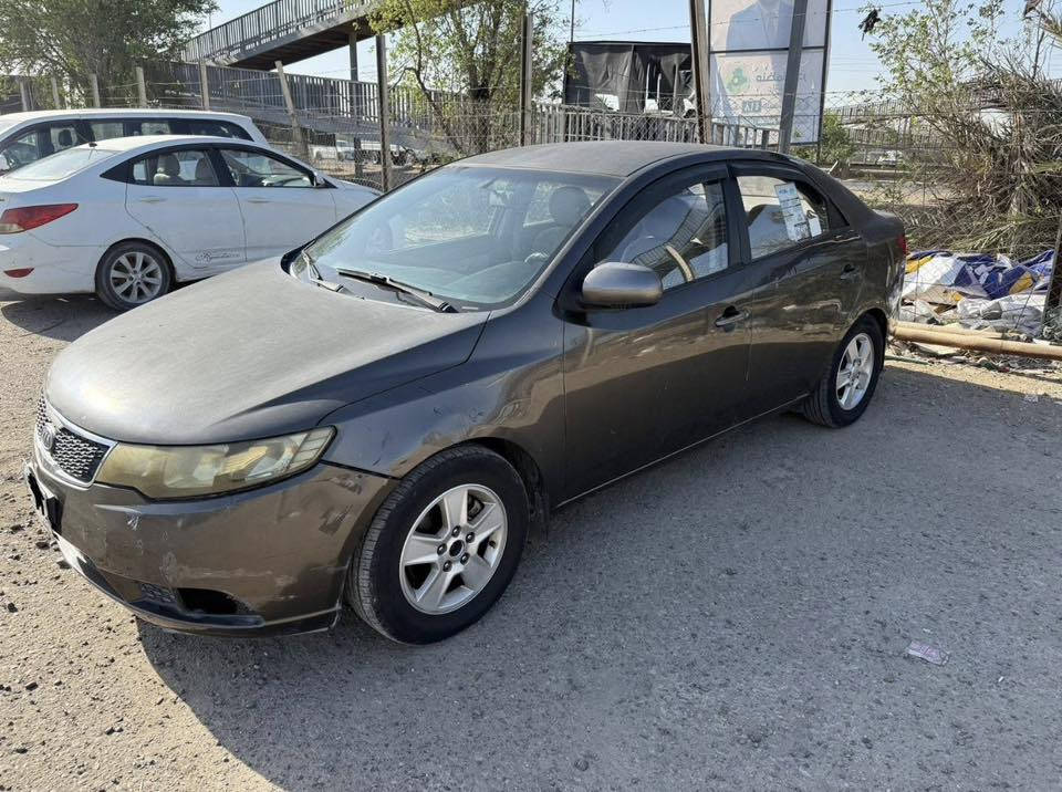 سيارة سيراتو 2012 رقم بغداد لون نفطي بأسمي نفاذ السنوية لغاية 2027

اربع قطع صبغ بدون تبديل 

تبريد شغال السعر 80 السيارة بغداد منطقة الغدير

للتواصل ***********
