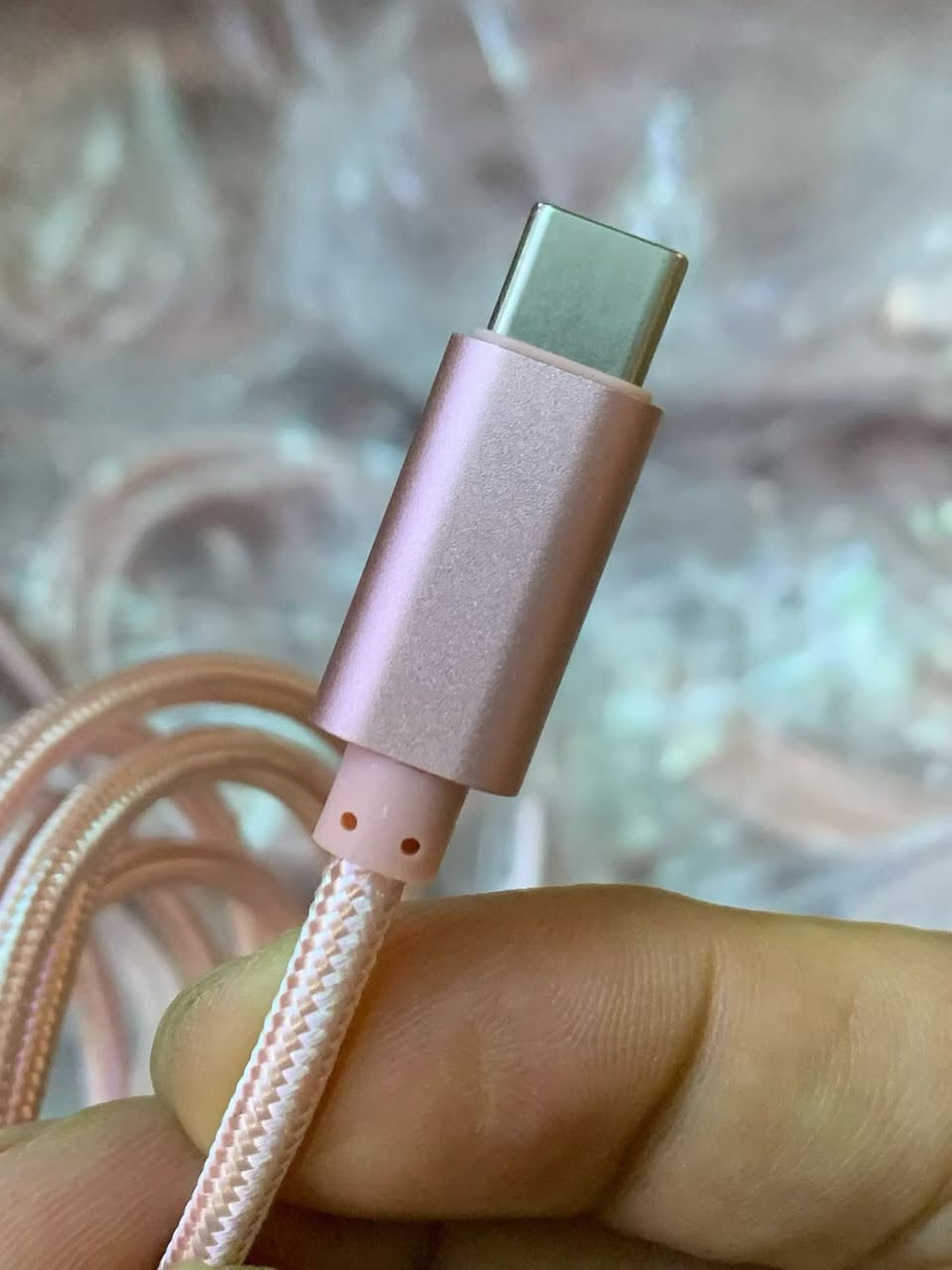 27W PD iPhone Fast Charging Data Cable 
Small qty remaining!

#cnwlinks #cnwlink #stock #cable #PDcable #fastchargingcable


**إذا كنت صاحب هذا الإعلان وتريد حذفه لأي سبب، رجاءا أرسل رسالة إلى الدعم الفني**