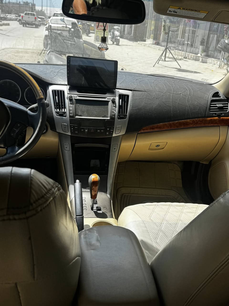 سلام عليكم 
سوناتا  موديل 2009 فول لفول ستة سلندر 3300
وارد امريكي  ضرر خلفي  ضربه خفيفه بلا حوض 
موصفات  معروفه  بسوناتا 
‏تدفئة كشنات 
‏كشن كهرباء 
‏ الجام عازل حراري
‏تبريد مناخين
‏فتحة السقف
‏كشنات￼ جلد
‏السيارة باسمي سنوية تسقط 2030
‏السيارة اجارده رايدله ترتيب
‏مكان السيارة بابل حله   السعر 98 راح أروح أنا

‏


**إذا كنت صاحب هذا الإعلان وتريد حذفه لأي سبب، رجاءا أرسل رسالة إلى الدعم الفني**