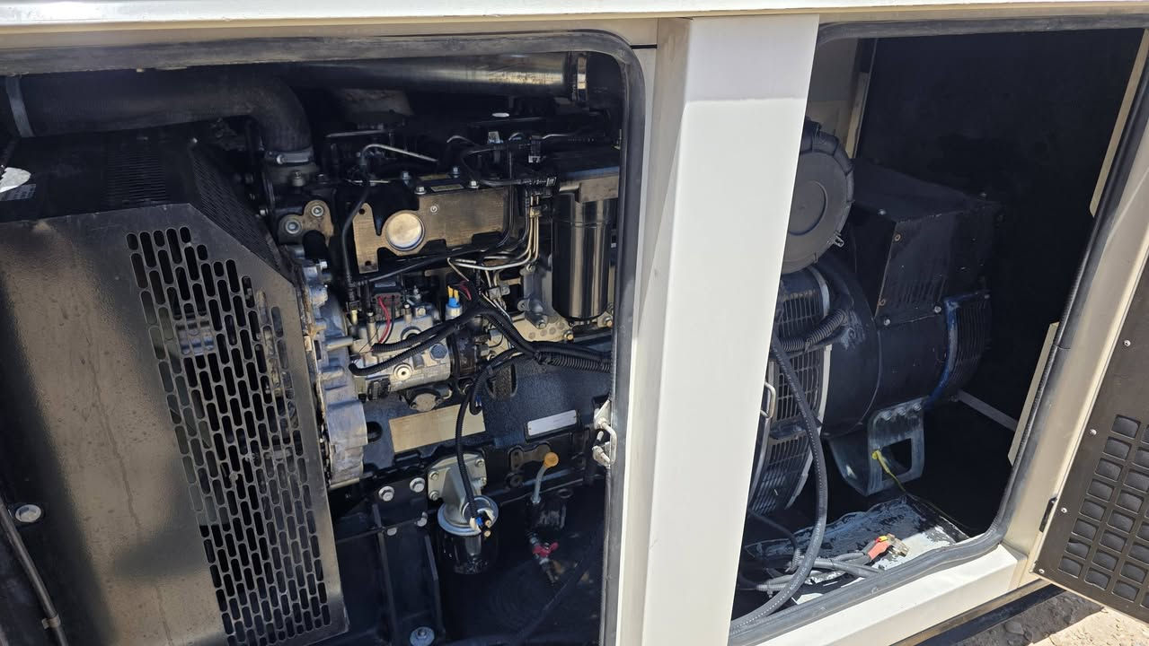 للبيع مولد بيركنز (Perkins) الأصلي بقدرة 100 KVA.
​✅ المحرك: بيركنز (Perkins) أصلي.
✅ القدرة: 100 KVA.
✅ النظام: برودكشن (Production System).
✅ الحالة: نظيف جداً (كاتم صوت).
للاتصال ؛ ***********

​📍 الموقع: واسط - الكوت ( يوجد توصيل )
