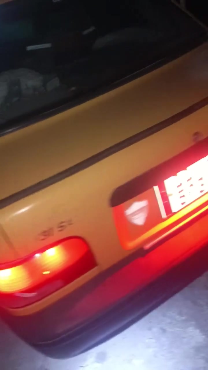 رجان لا حد راسل خابر سايبه 12 مكينه وكير 0 كبل لشارع  مال عيشه بغداد لعبيدي بسمي عليه غرامه 150 0***********
