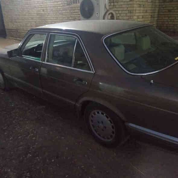 للبيع مارسدس جامبو موديل 89 باب قصير الون جوزي گير محرك اصلي بلادي تخم تاير حداديه جديده بسمي تحويل مباشر رقم انگليزي السعر 55 وبي مجال ***********
